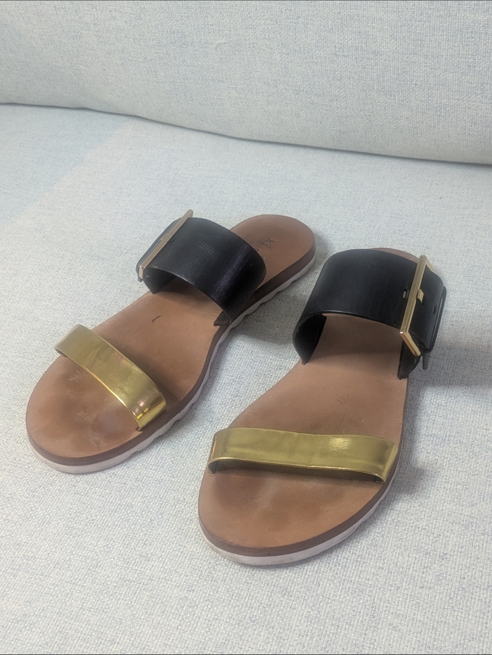 Kate Spade Black Gold Leather Flat Slide Sandals Women’s Approx. 8.5/9